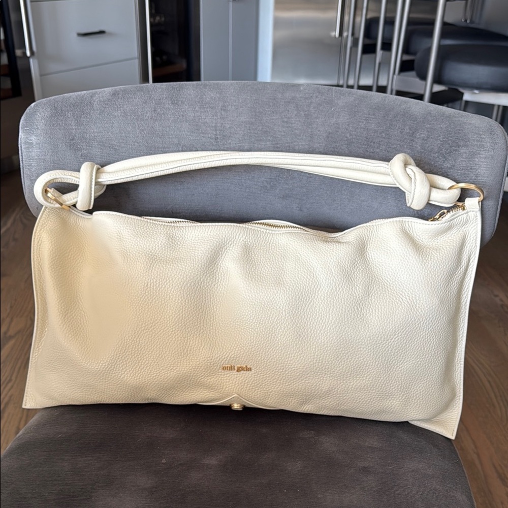 Chic Cream Shoulder Bag